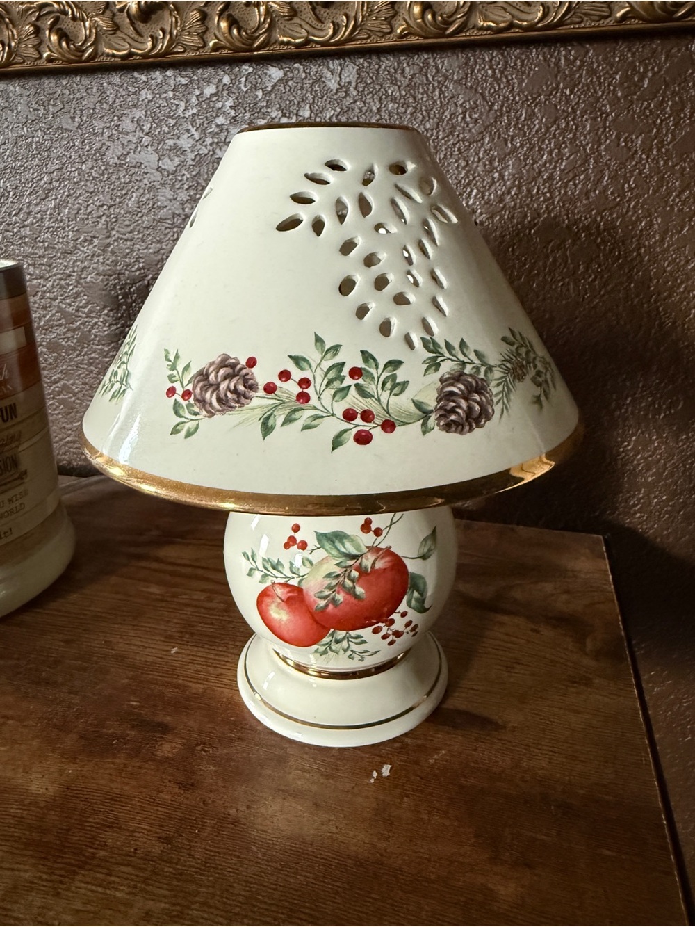 Lenox Williamsburg Boxwood & Pine Tea Light Lamp